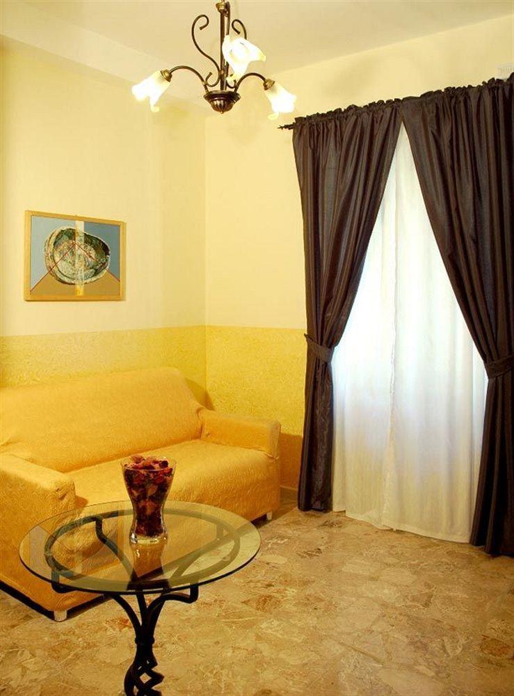 B&B Art Suite Principe Umberto Neapel Exteriör bild
